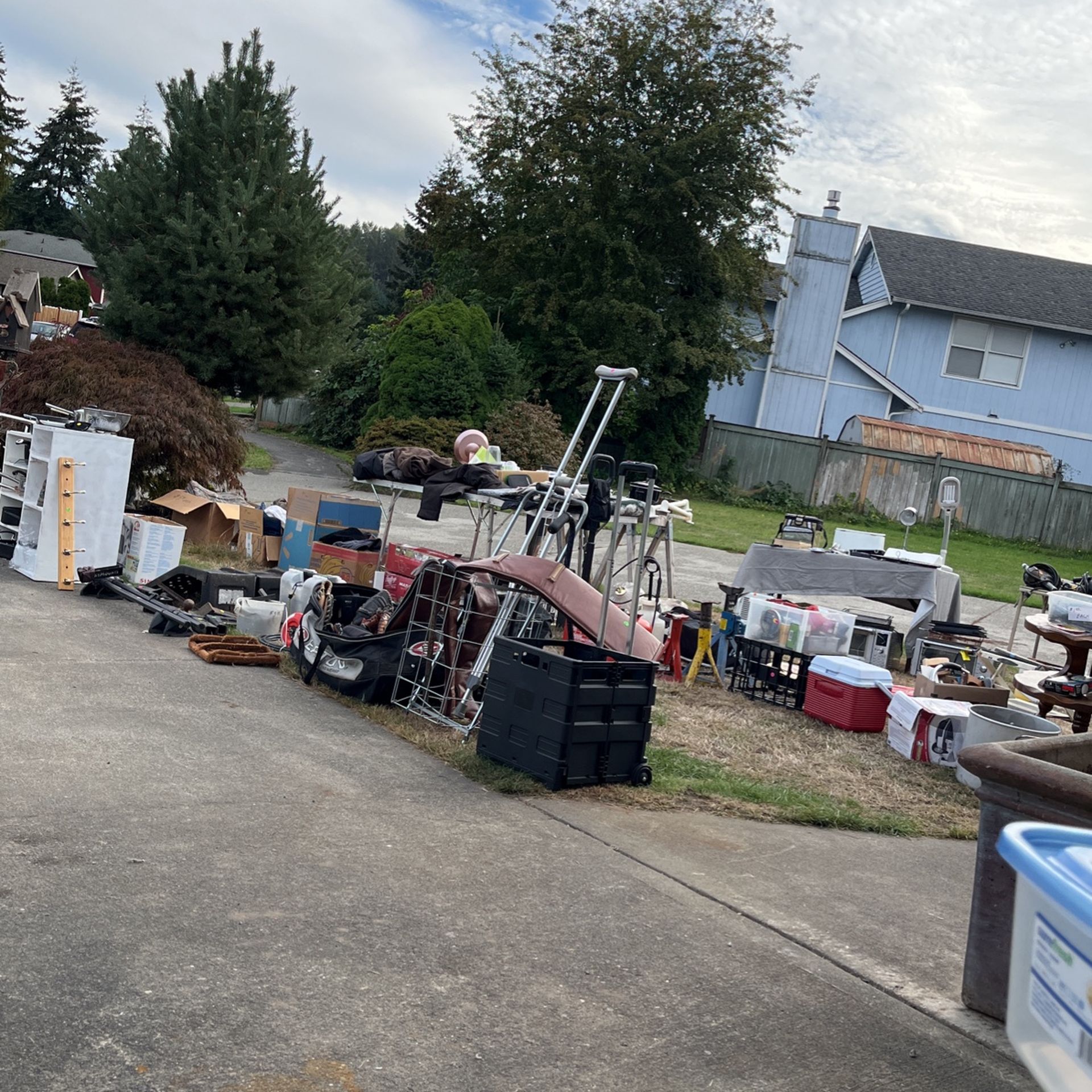 Yard Sale for Sale in Edgewood, WA OfferUp