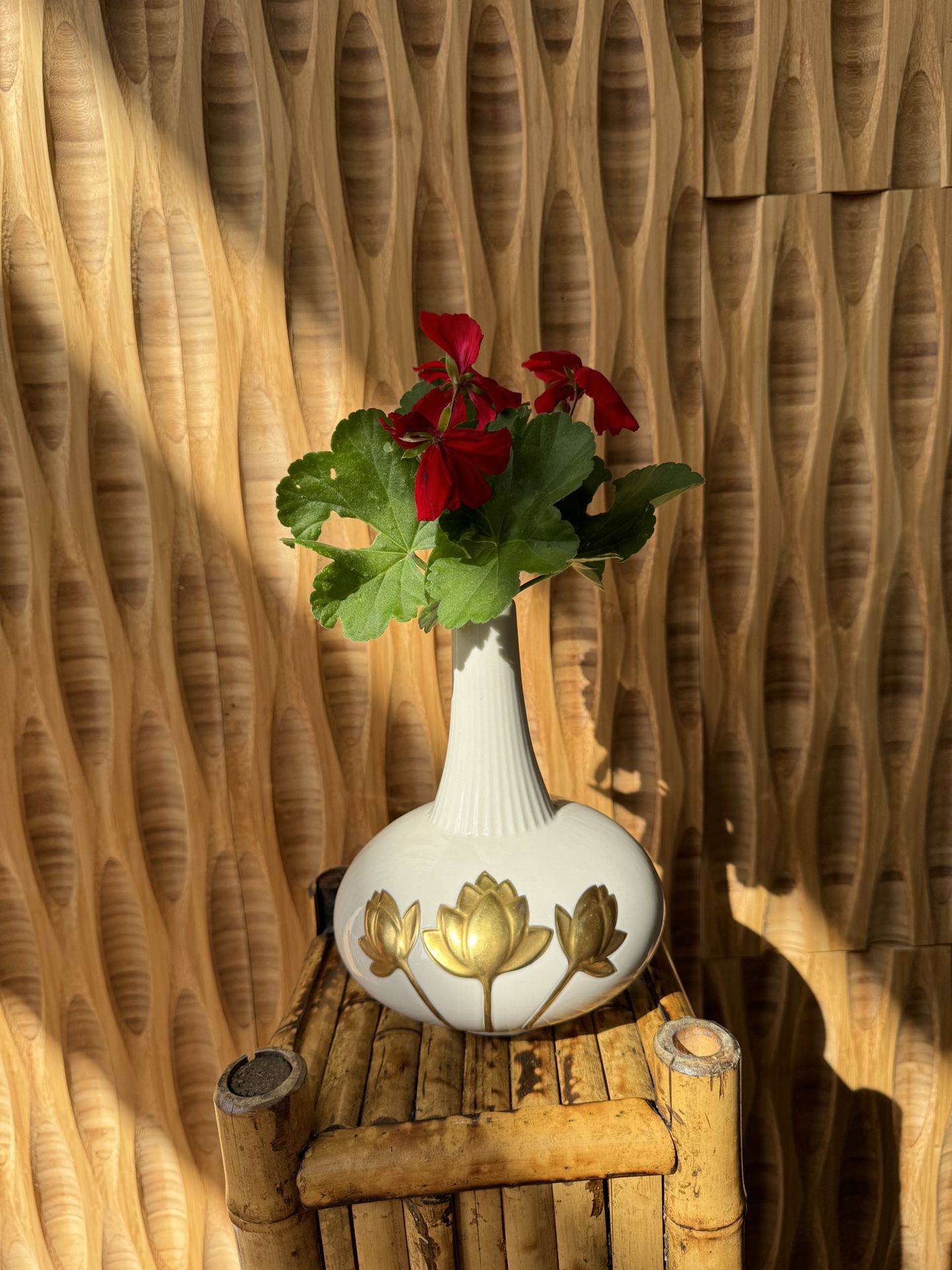 Vintage Off White Gold Lotus Flower Floral Bud Vase MCM Boho Decor Ceramic China Vessel Propagation 