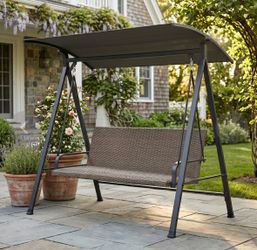 Outdoor patio swing