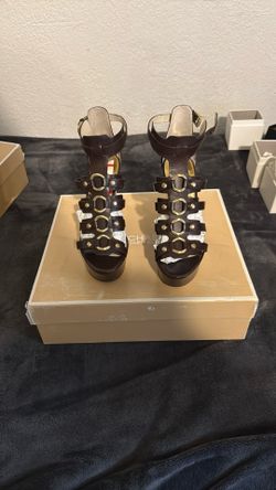 Beautiful Brown Authentic Michael Kors Heeled Boots Made With Wood