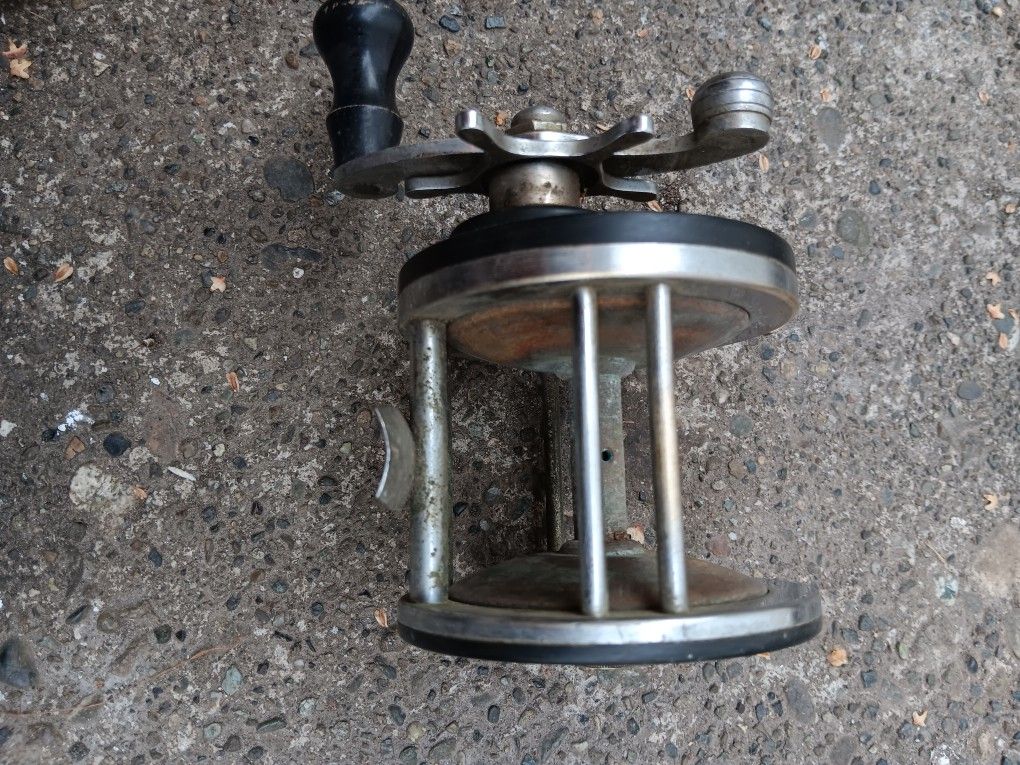 Fishing Reel 1978 P.F Lueger