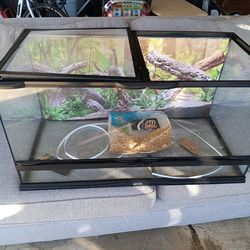 Zoo Med  Reptihabitat  terrarium