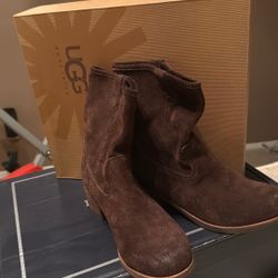Uggs Suede Ankle Boots 