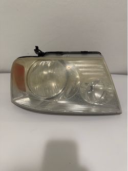 2004-2008 Ford F150 F-150 P221 Passenger OEM Halogen Headlight