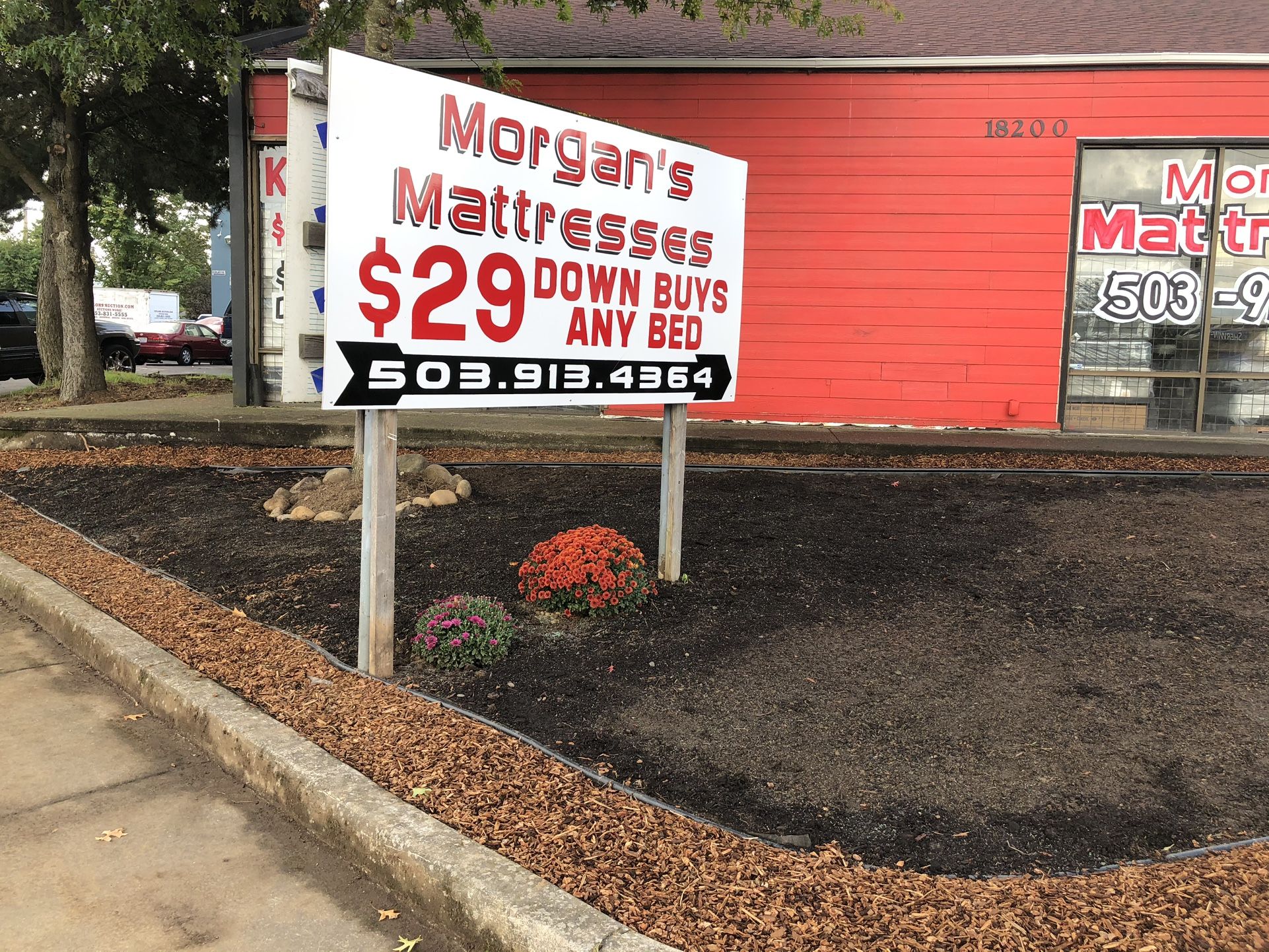 KING SIZE SIMMONS BEAUTYREST RECHARGE PILLOW TOP MATTRESS & BOX SPRINGS BED SET