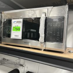 Microwave- Samsung Brand New Microwave On Promotion