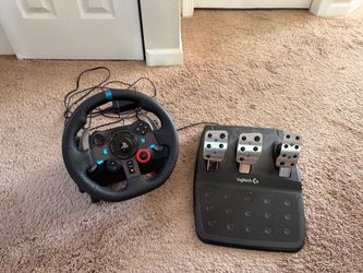 Logitech G29 Driving Force Racing Wheel