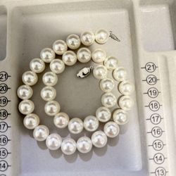 18” Shell Pearl Necklace with S925 Silver Clasp – Handmade💎  Description: Elegant 18-inch shell pearl necklace featuring a sturdy S925 sterling silve
