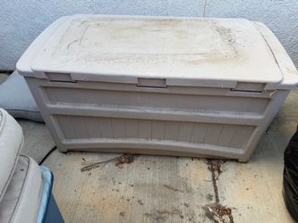 Outdoor Plastic Deck Storage Box