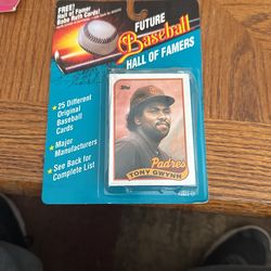 Future baseball Hall of Famer’s 25 different original baseball cards