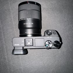 Sony A6400 With 3.5-5.6/18-35MM Lens (Excellent Condition)