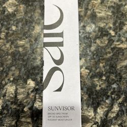 NEW SAIE SUNVISOR SPF 35 SUNSCREEN RADIANT MOISTURIZER FULL SIZE $14!!