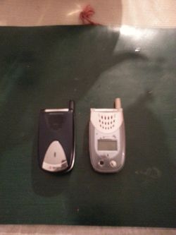Sprint cell phone 2 for 20.00