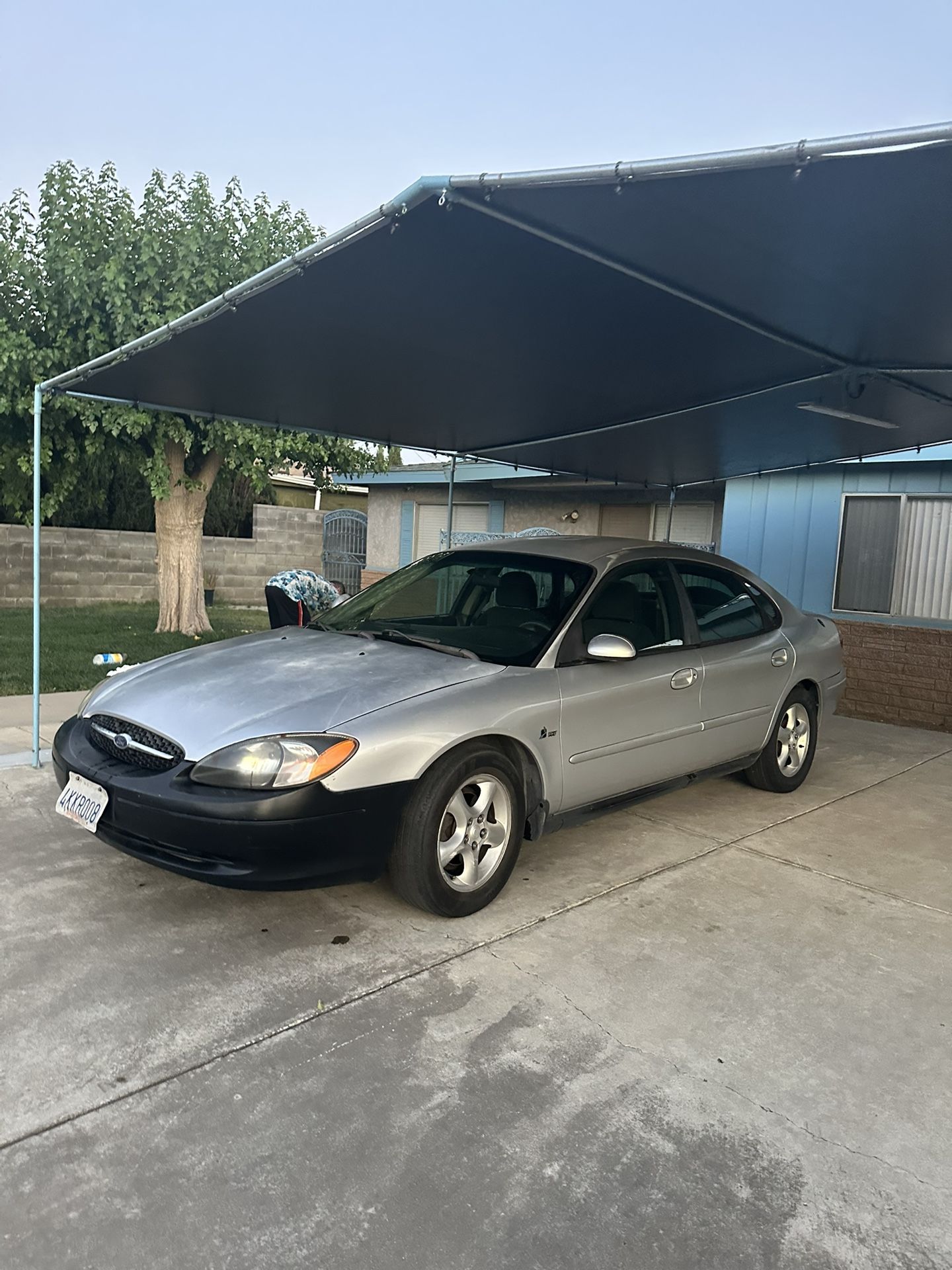 2000 Ford Taurus