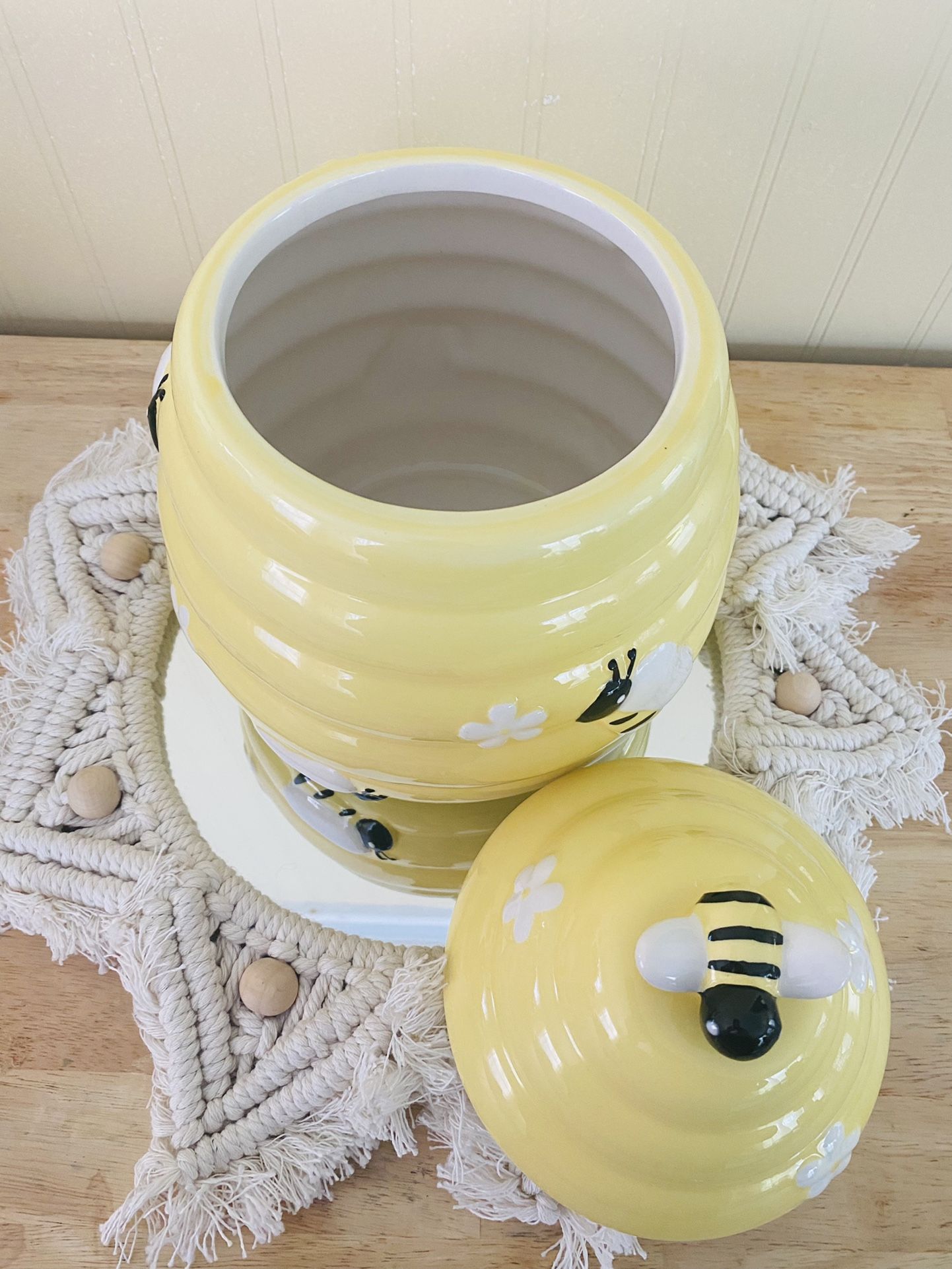 Cookie Jar- Beehive & Bees