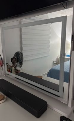 Vanity mirror