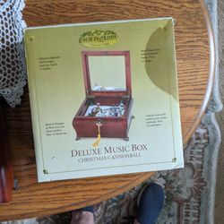 Mr. Christmas Music Box