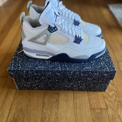 Jordan 4 Midnight Navy Size 11