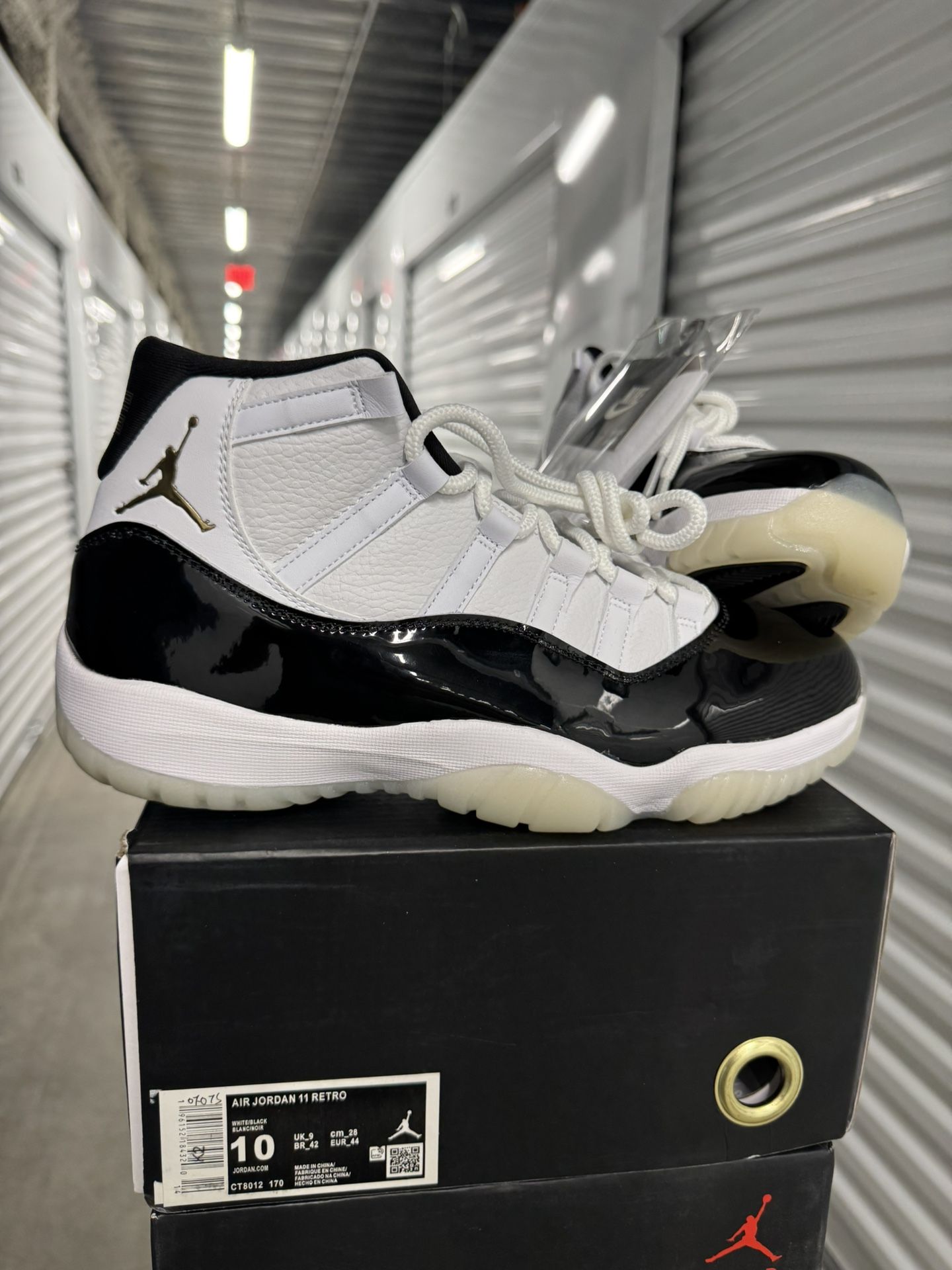 Jordan 11s Gratitude (FREE SOCKS)
