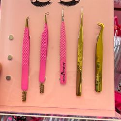 lash tweezers