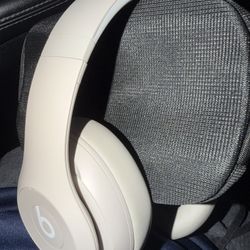Beats Studio Pro Light Beige