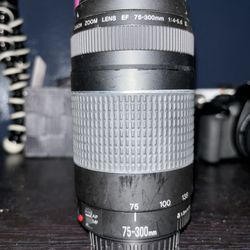 Canon 75-300 mm F4-5-6 III Camera Lense