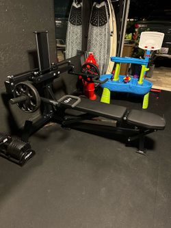 Plate loaded chest and shoulder press