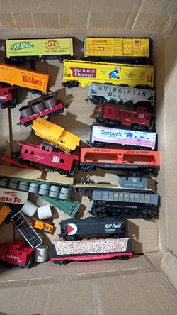 Vintage HO / TYCO Train Cars