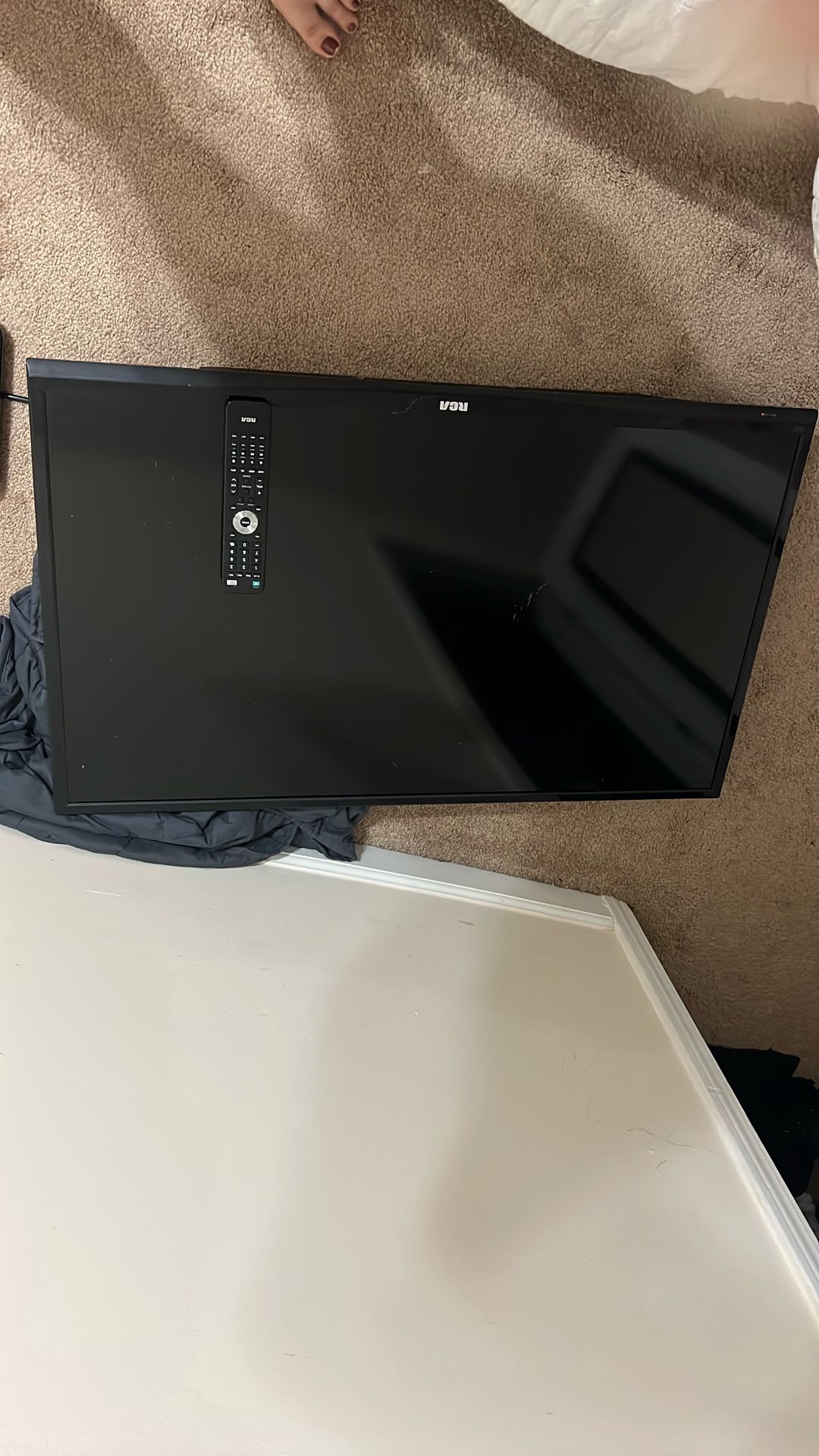 Tv, Turns On But Doesn’t Show Anything- Free To Whoever Will Pick It Up