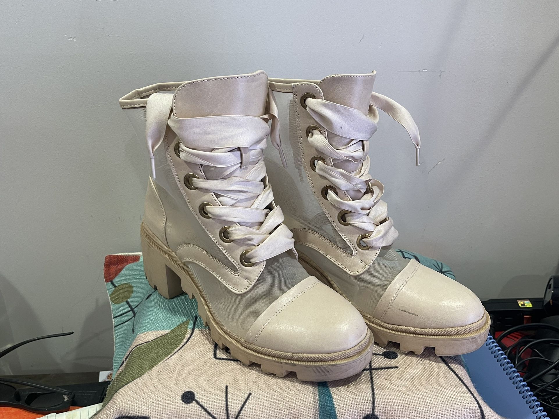 Mesh Boots Size 10