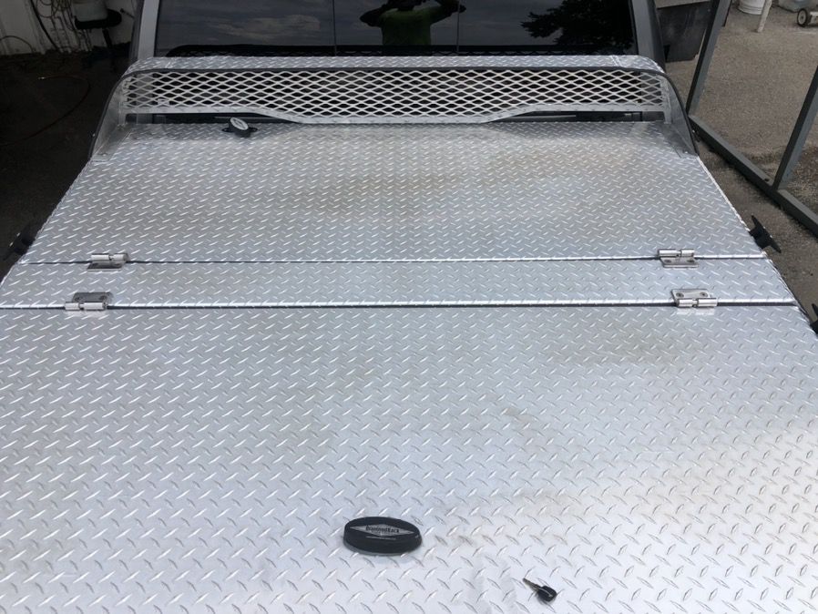 Diamondback truck bed cover aluminum