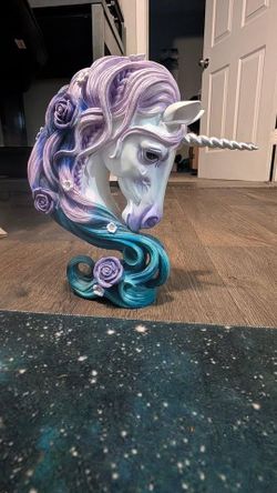 Exquisite Unicorn bust (from the United Kingdom)