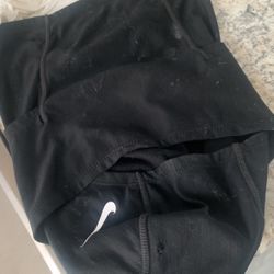 Selling Nike Ski 