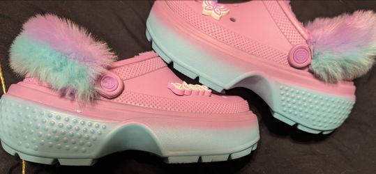 Women's size 7 crocs