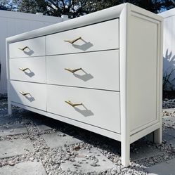 Dresser With 6 Drawers