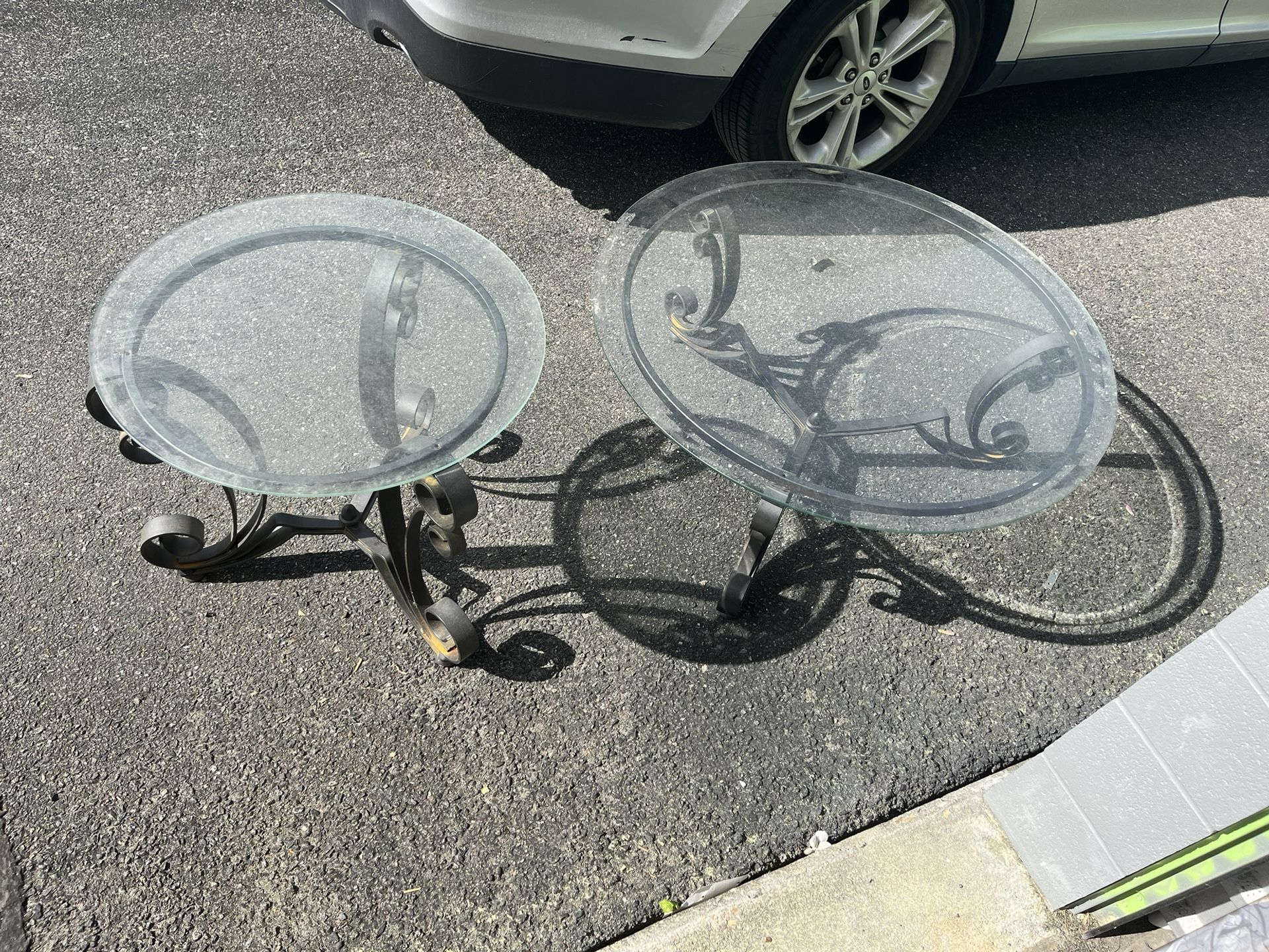 Round Glass Outdoor Patio Tables