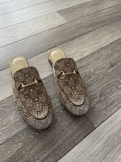 Loafers/ Sandals / Shoes 