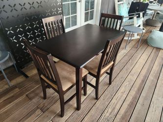 Dining table with chairs