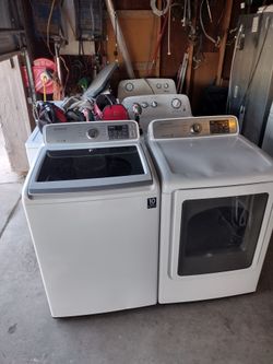 Samsung WASHER AND ELECTRIC DRYER Large Capacity