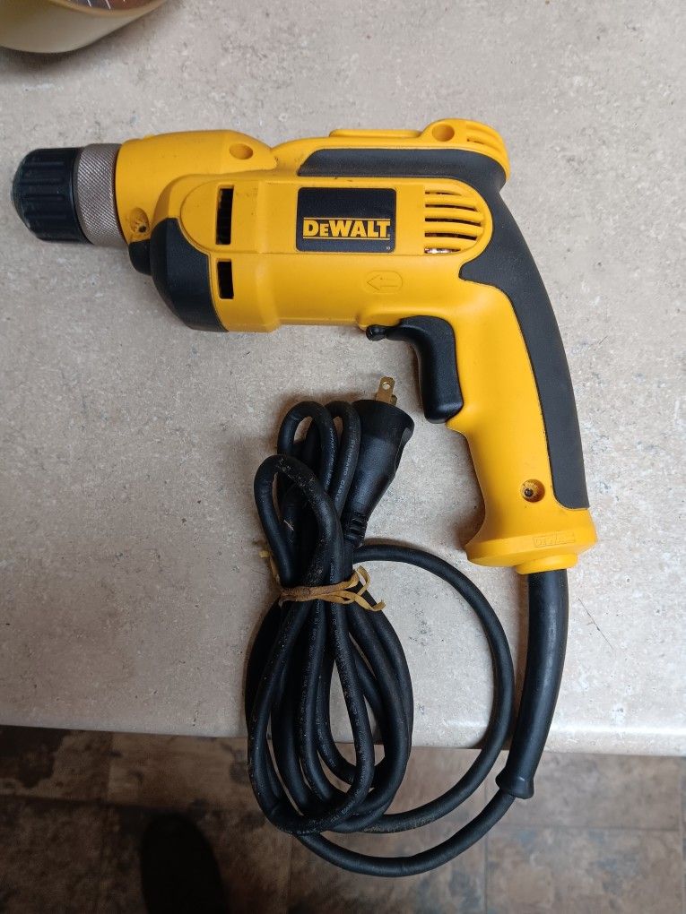 Dewalt electric corded 3/8 drill brand new works great 