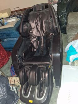 Infinity massage chair