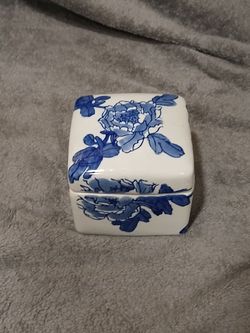 Vintage Oriental Porcelain Square Jewelry Box Trinket Blue White