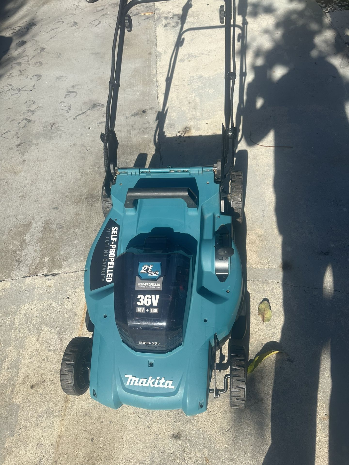 Like New Self Propelled Makita