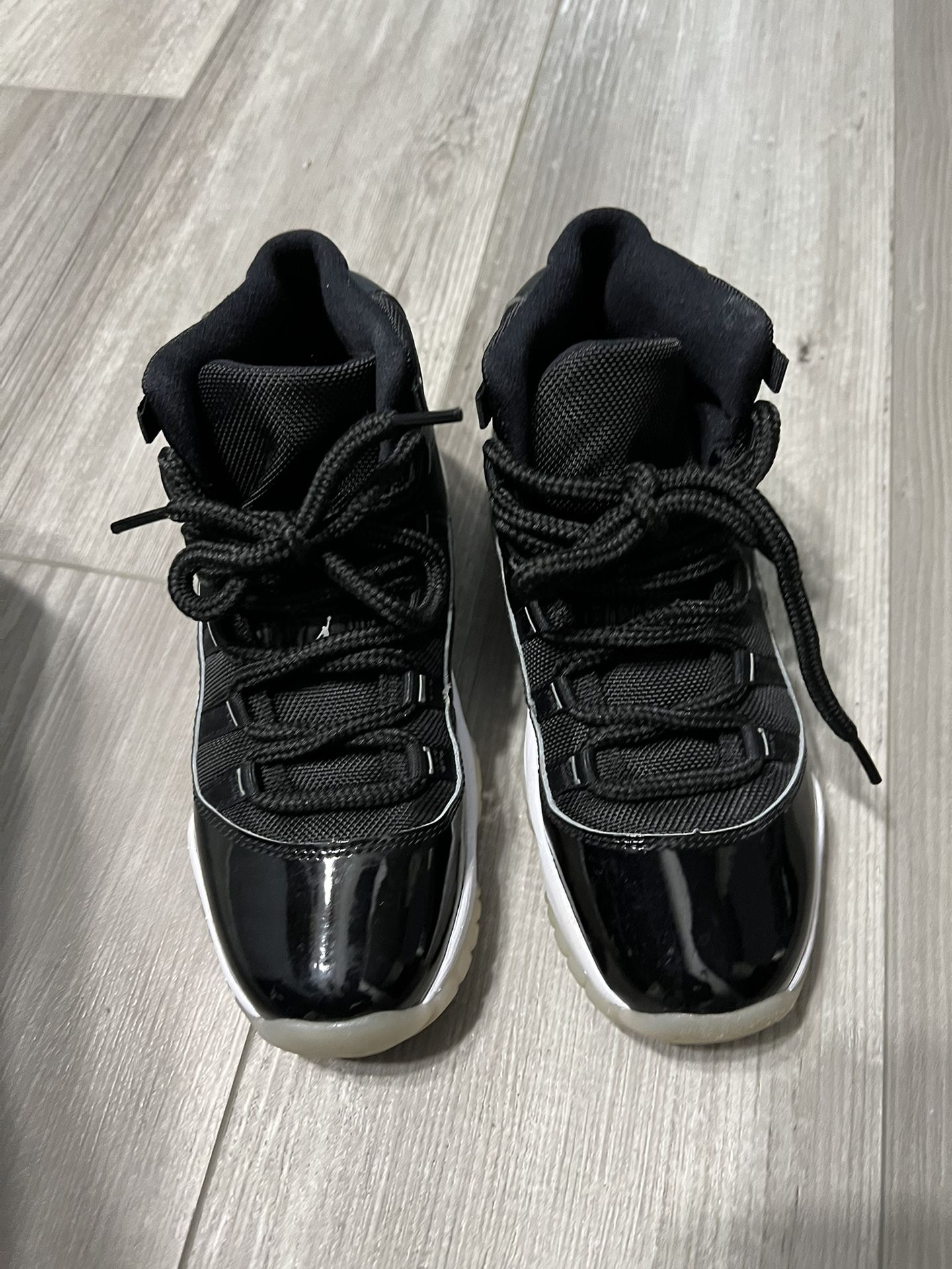 Air Jordan 11 Retro GS Jubliee