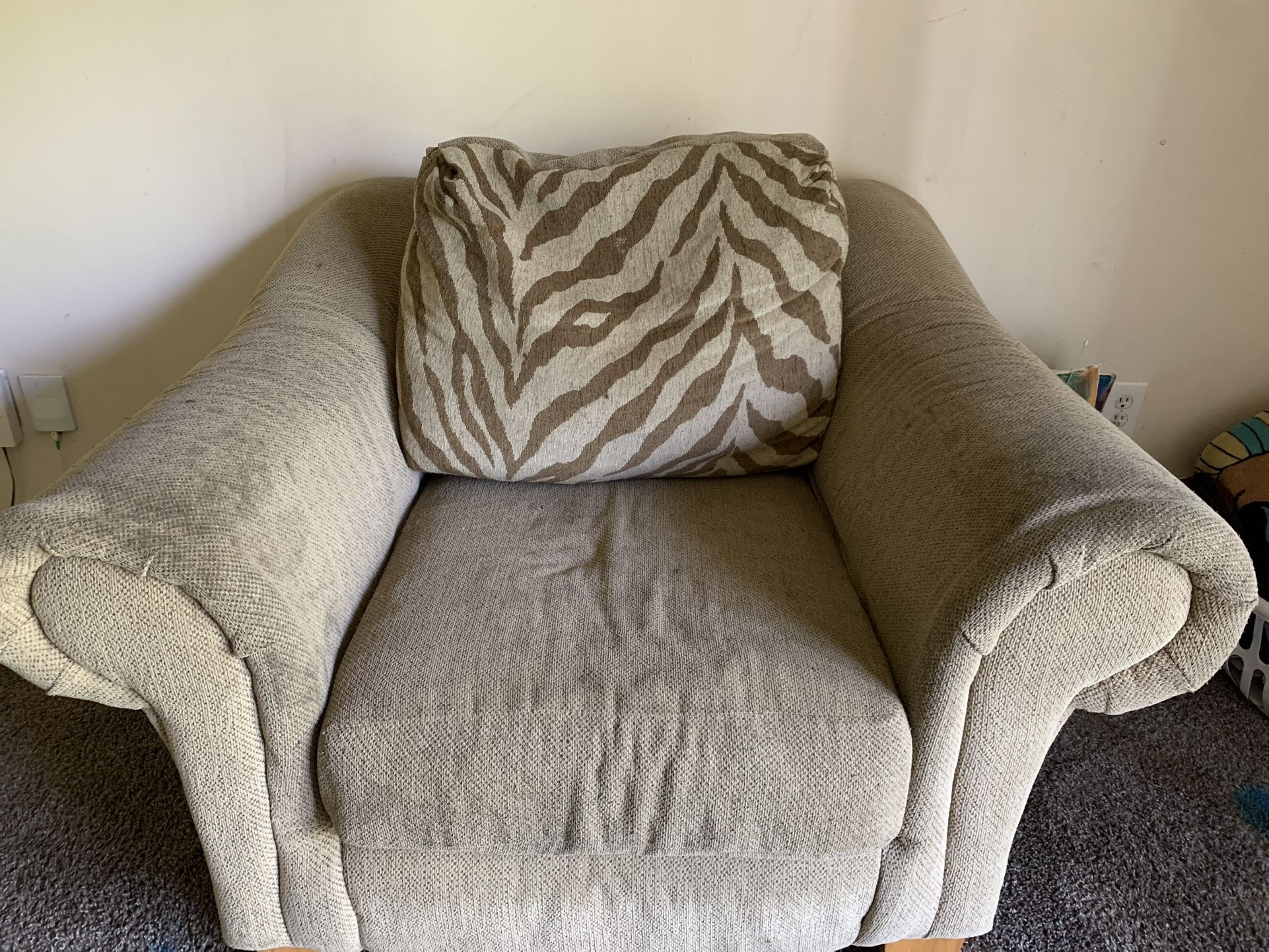 Single Plush Sofa