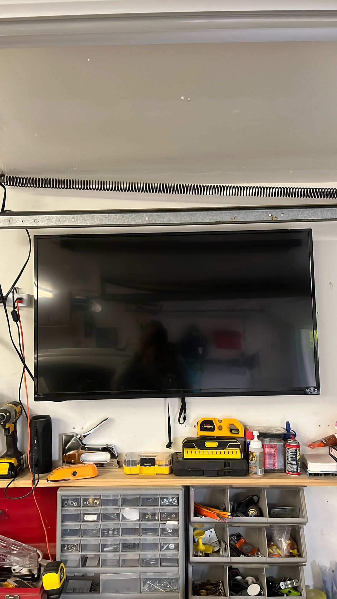 Working 37” TV