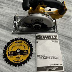 Brand New Dewalt 20v 6-1/2 Circular Saw Tool Only With Cutting Blade 