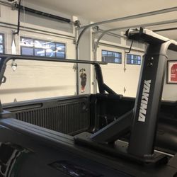 Yakima Overhaul Rack w/ 68” HD Crossbars