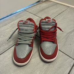 Nike Dunks 