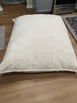 Lovesac pillow sac